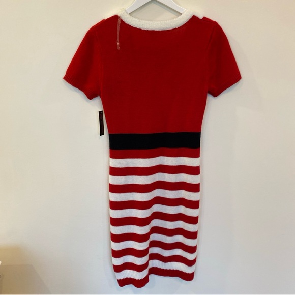 Ugly Women’s Christmas sweater dress Mrs. Claus Juniors 7/9 Medium NWT - Picture 5 of 6
